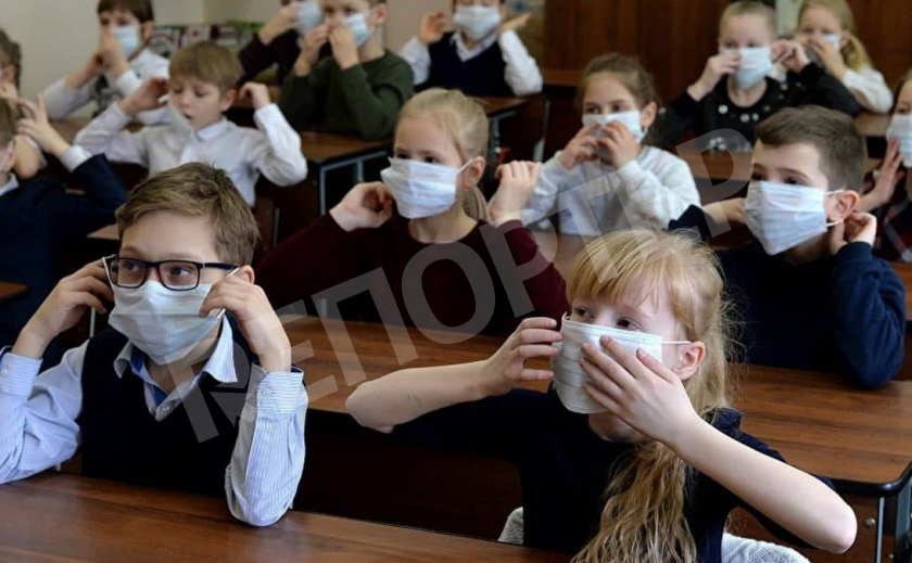Коронавирус подарил школьникам Новомосковска дополнительные каникулы