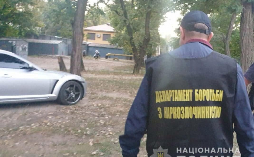 Днепропетровские и Донецкие полицейские ликвидировали канал поставки наркотиков на территории Украины