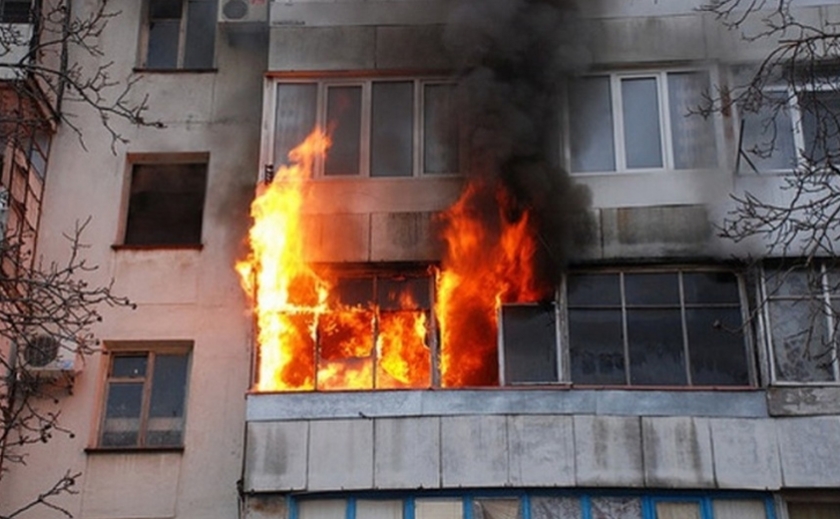 У Новомосковську у власній квартирі згоріла жінка