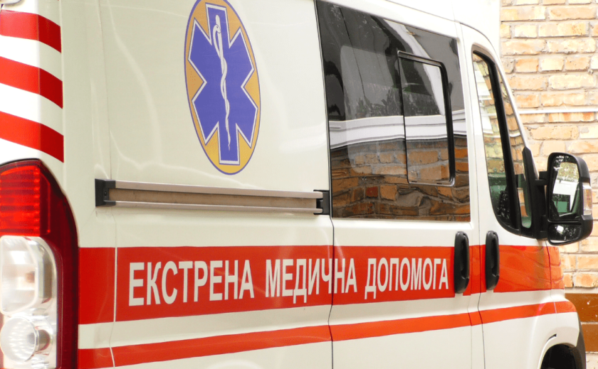 У Новомосковську п'яна жінка розбила голову чоловікові і напала на лікаря швидкої