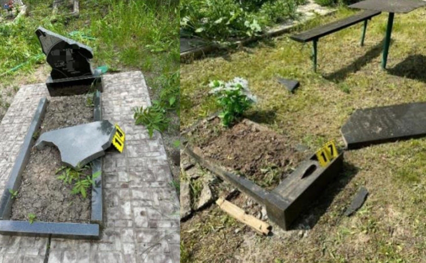У Новомосковському районі безробітний чоловік розтрощив 19 могильних плит