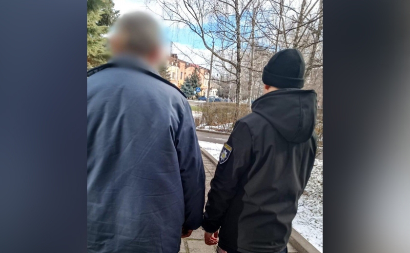 Правоохоронці Новомосковська затримали місцевого мешканця за замах на вбивство