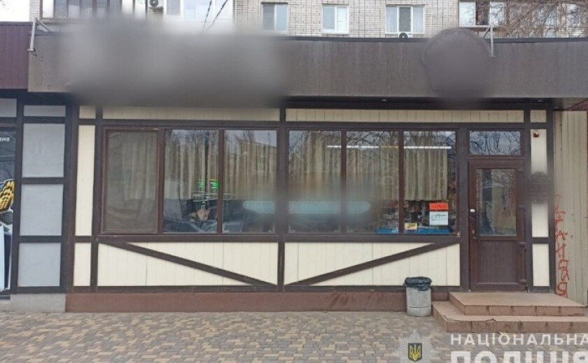У місті Самар поліцейські затримали чоловіка, який пограбував крамницю