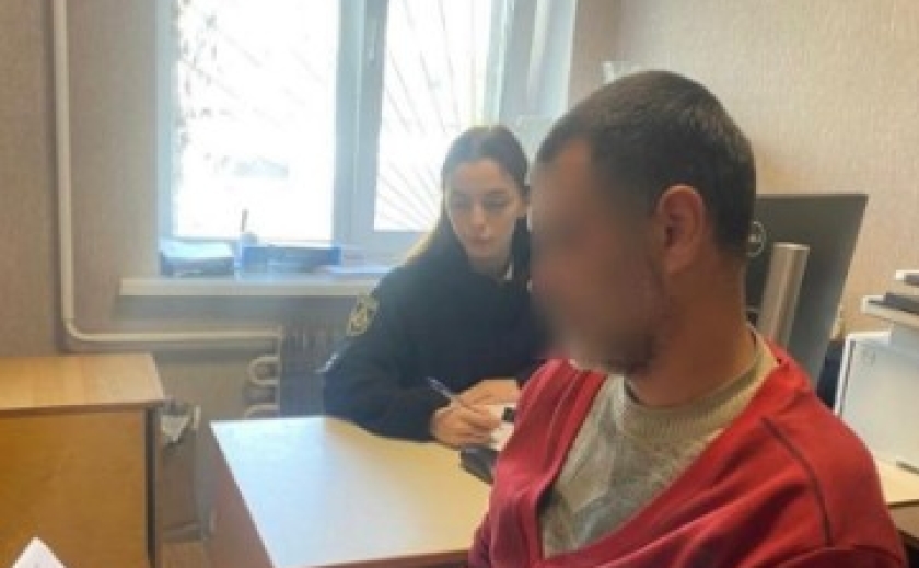 Допомагав по господарству та вкрав телефон: у м. Самар слідчі повідомили про підозру 38-річному чоловіку