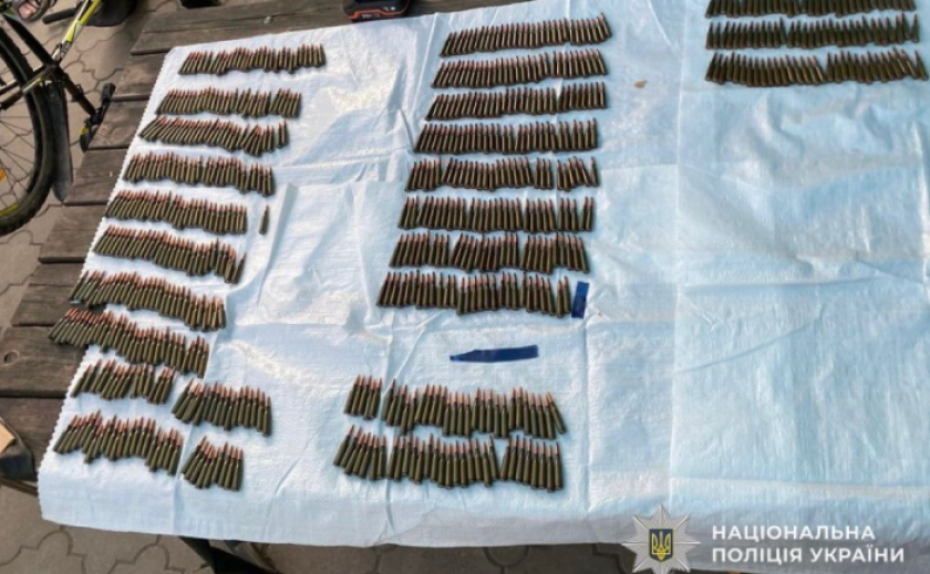 Зберігав вдома боєприпаси: слідчі м. Самар повідомили про підозру 32-річному чоловіку