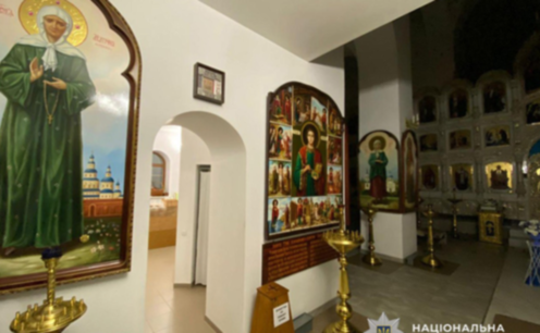 Витягнув гроші зі скриньки для пожертв: на Дніпропетровщині затримали чоловіка, який пограбував храм