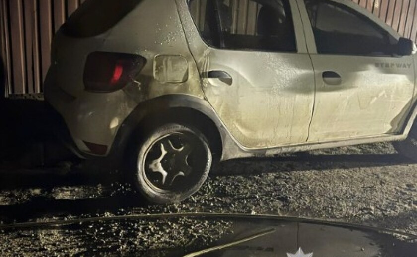 Слідчі м. Самар повідомили 33-річному чоловікові про підозру за підпал автомобіля
