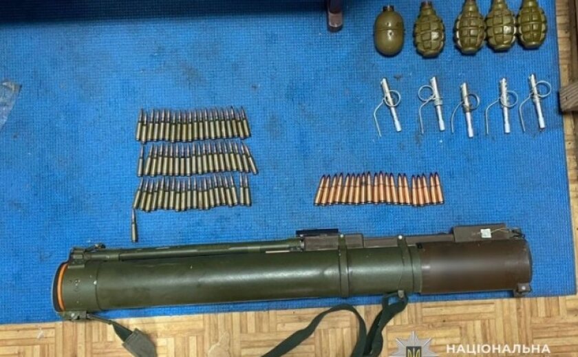 Поліцейські Самара затримали підозрюваного у незаконному зберіганні та збуті вибухових пристроїв